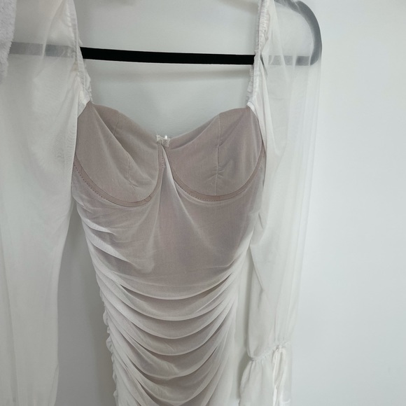 Dress white - Picture 1 of 6